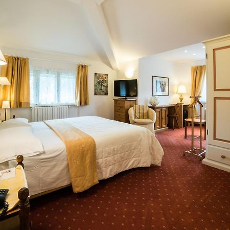 Albergo Milano Snc 란조 딘텔비 외부 사진