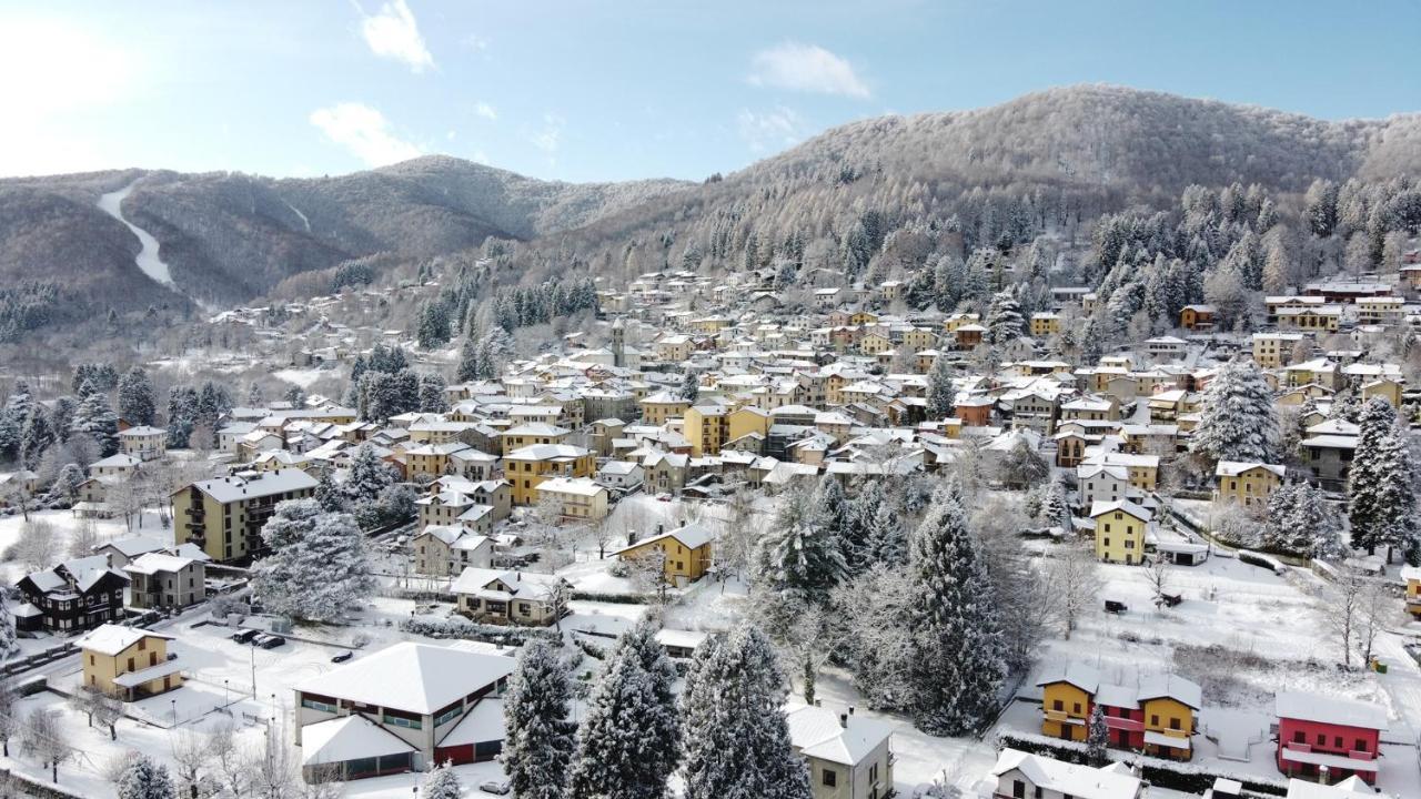 Albergo Milano Snc 란조 딘텔비 외부 사진